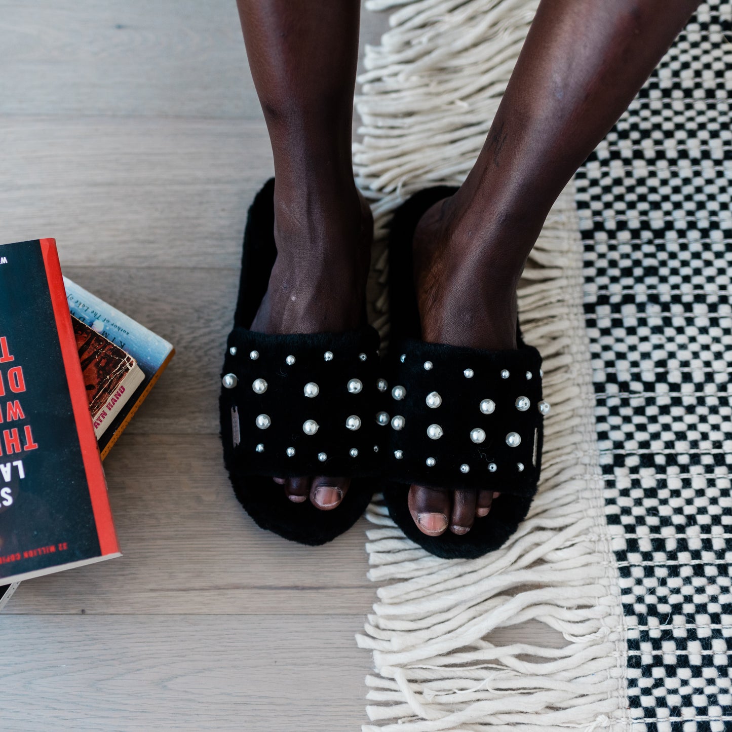 Faux Fur Pearl Slide Slippers | Black