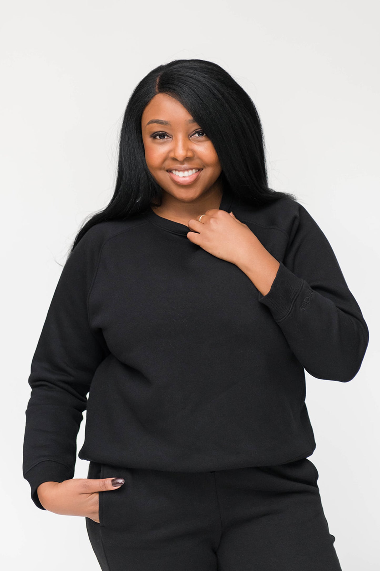Mila Crew Neck Sweatshirt | Hug It Out | Black