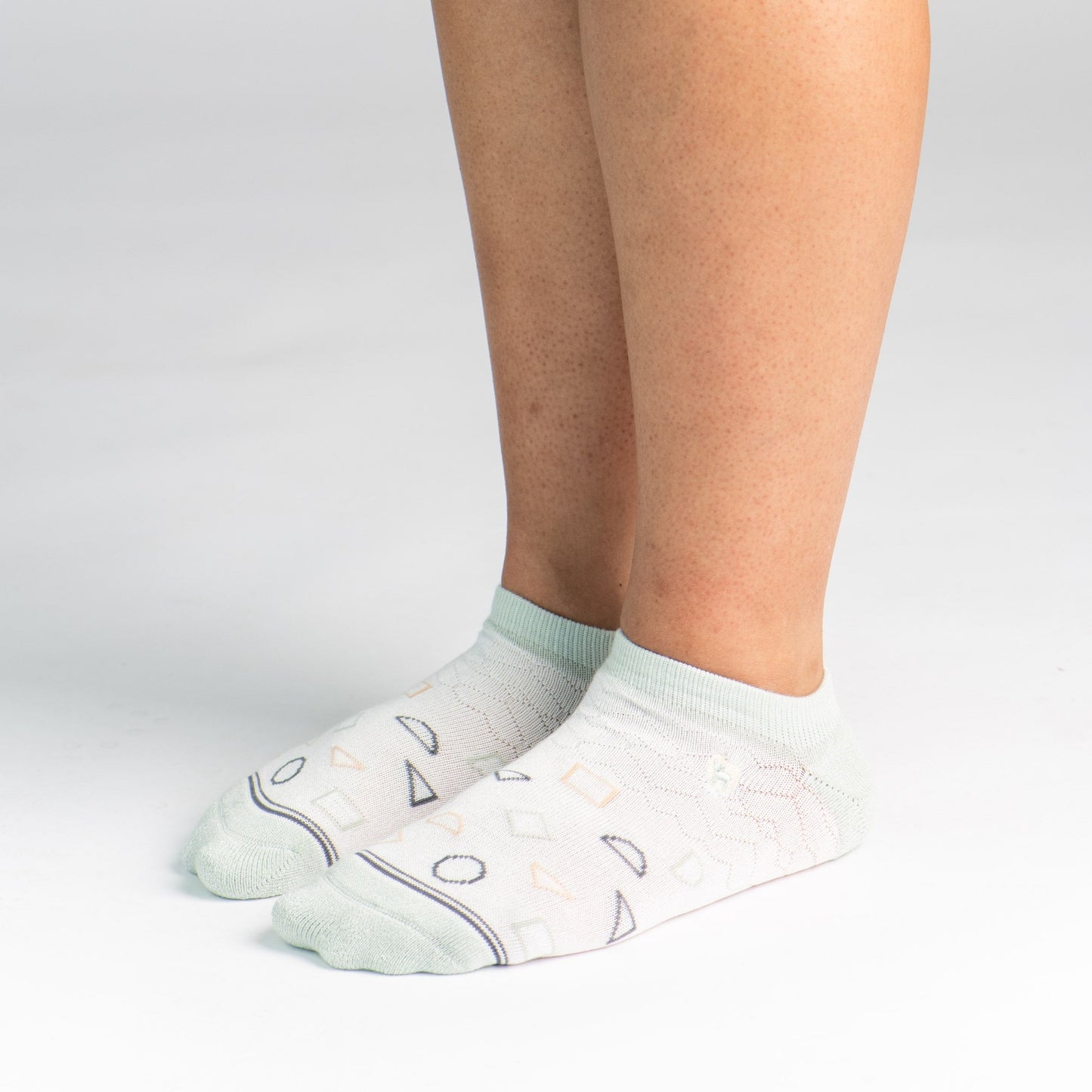 Bamboo Socks | Everyday Ankle | Splash Star White
