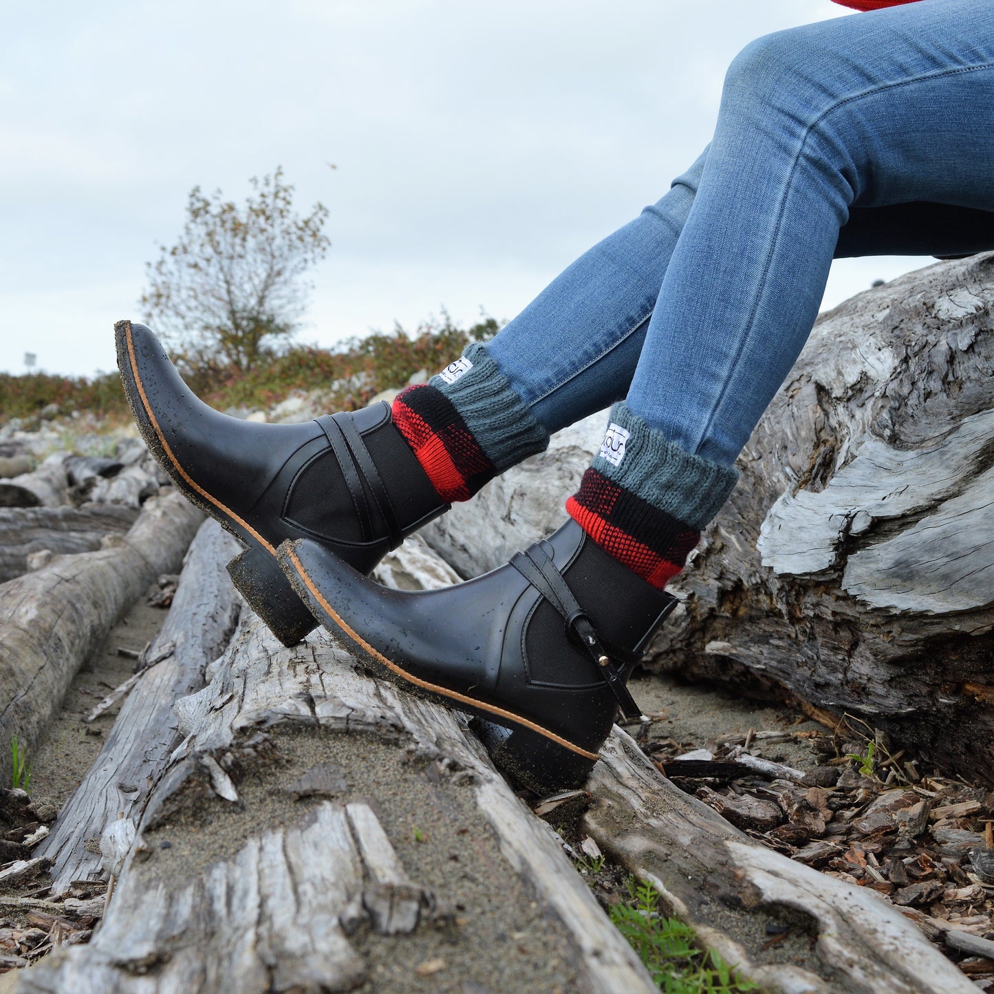 Pudus Women's Warm Short Boot Socks (W 6-10) Crew-Length Winter Socks (Perfect Thermal Socks, Rain Boot Socks and Hiking Socks) Boot Sock Lumberjack Red Adult Short