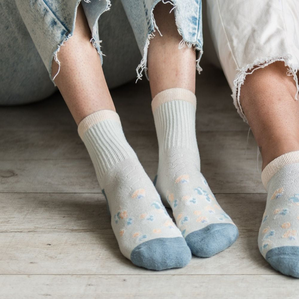Bamboo Socks | Uptown Quarter Crew | Spring Blossom Blue