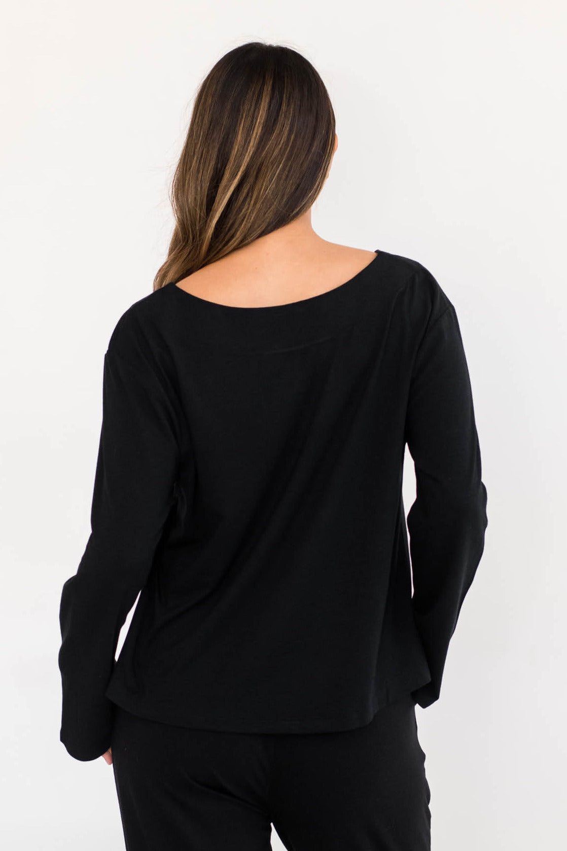 Jamie V-Neck Sleep Top | Black with Heart