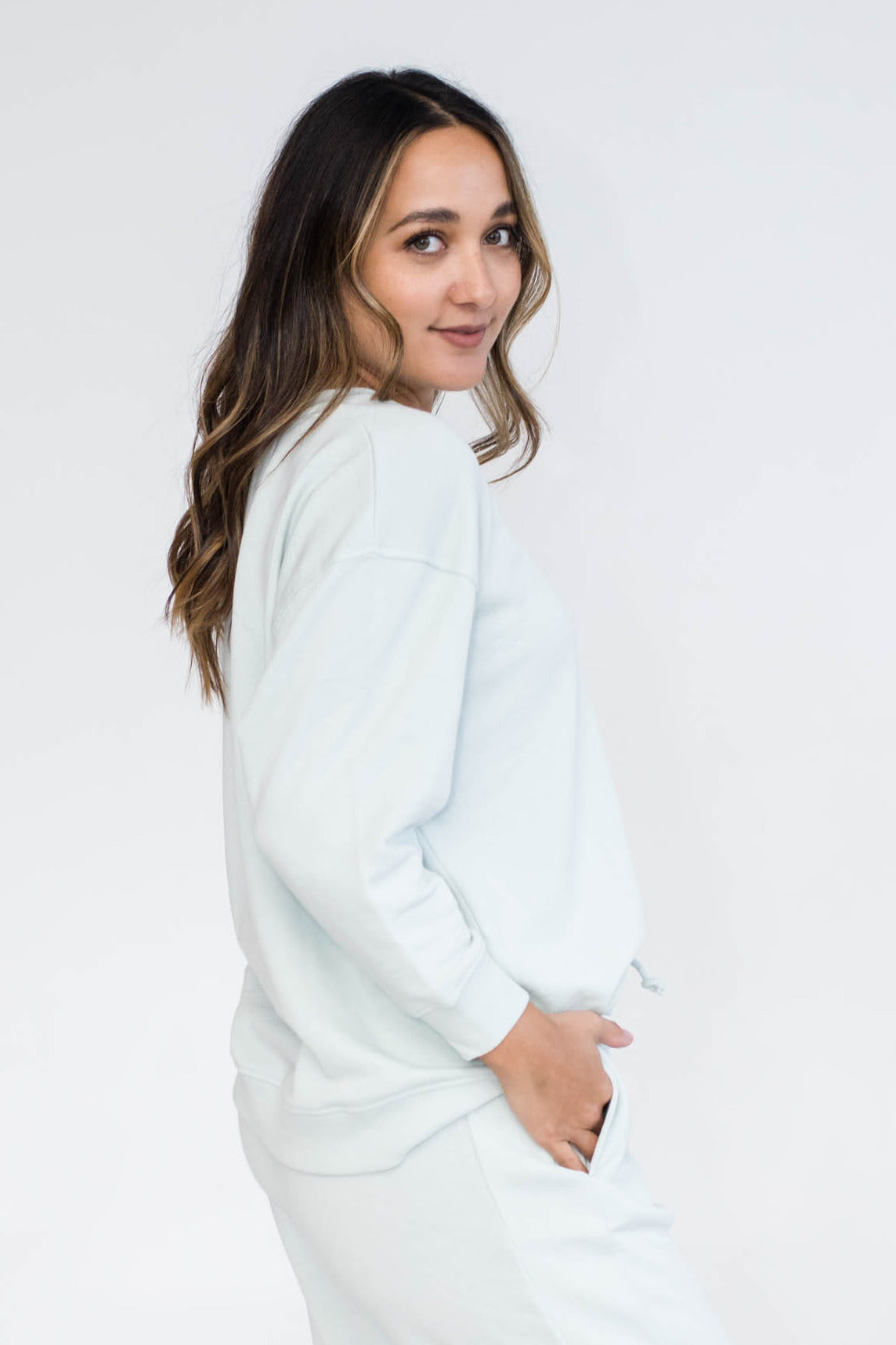 Darin V-Neck 3/4 Sleeve Sweatshirt | Dew Drop