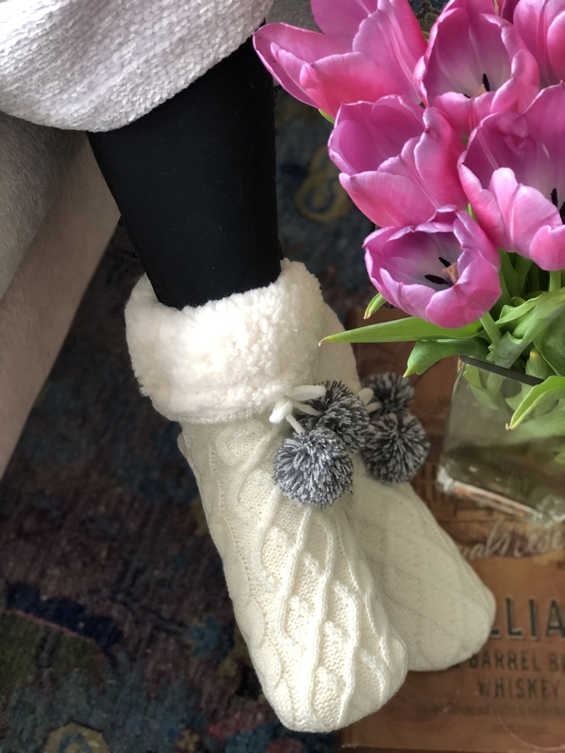 Pudus Winter Cable Knit Slipper Socks for Women and Men with Non-Slip Grippers and Faux Fur Sherpa Fleece Lining - Adult Regular Fuzzy Socks Cable Knit White - Classic Slipper Sock