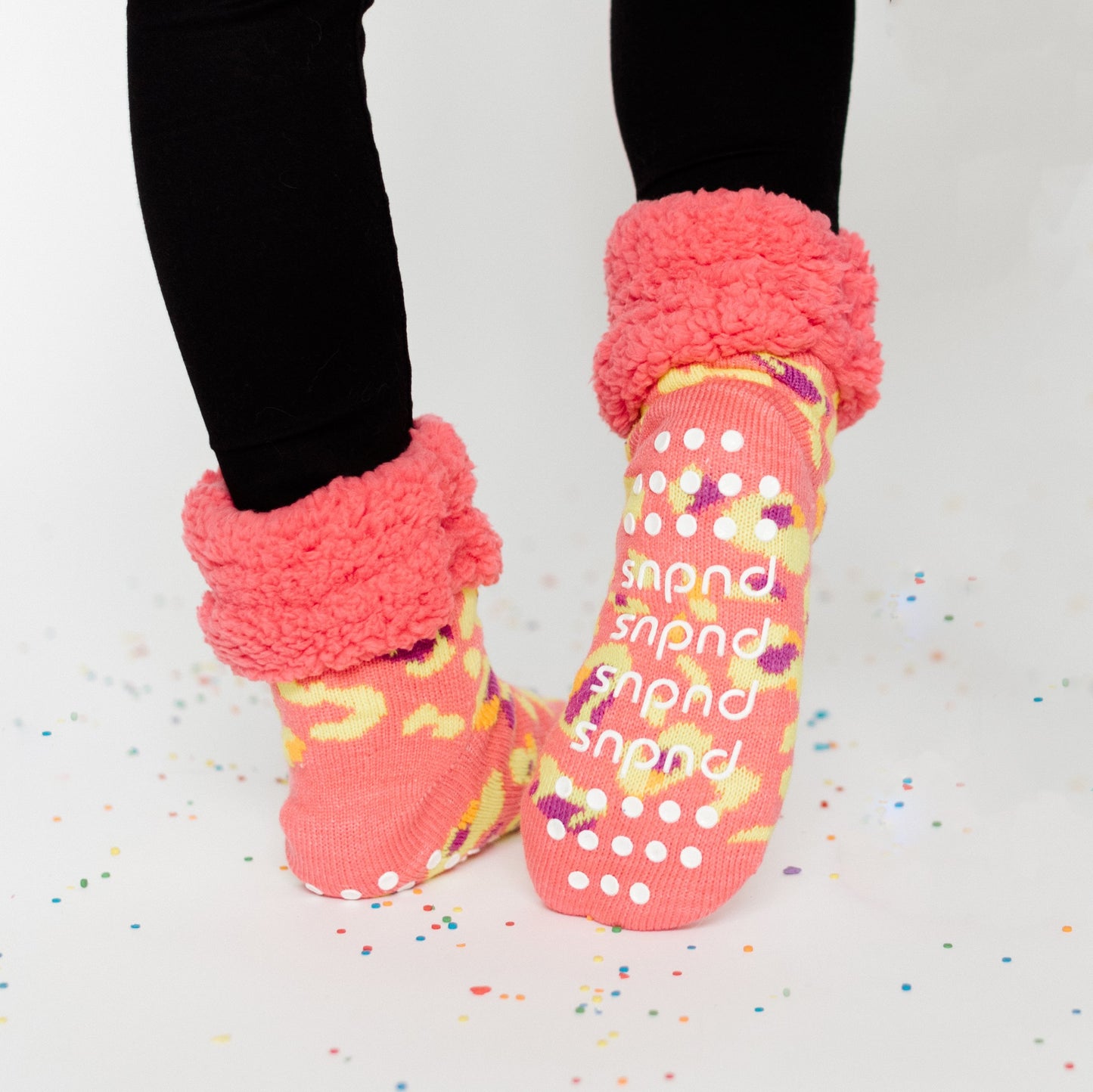 Bright Classic Slipper Socks | Coral Leopard