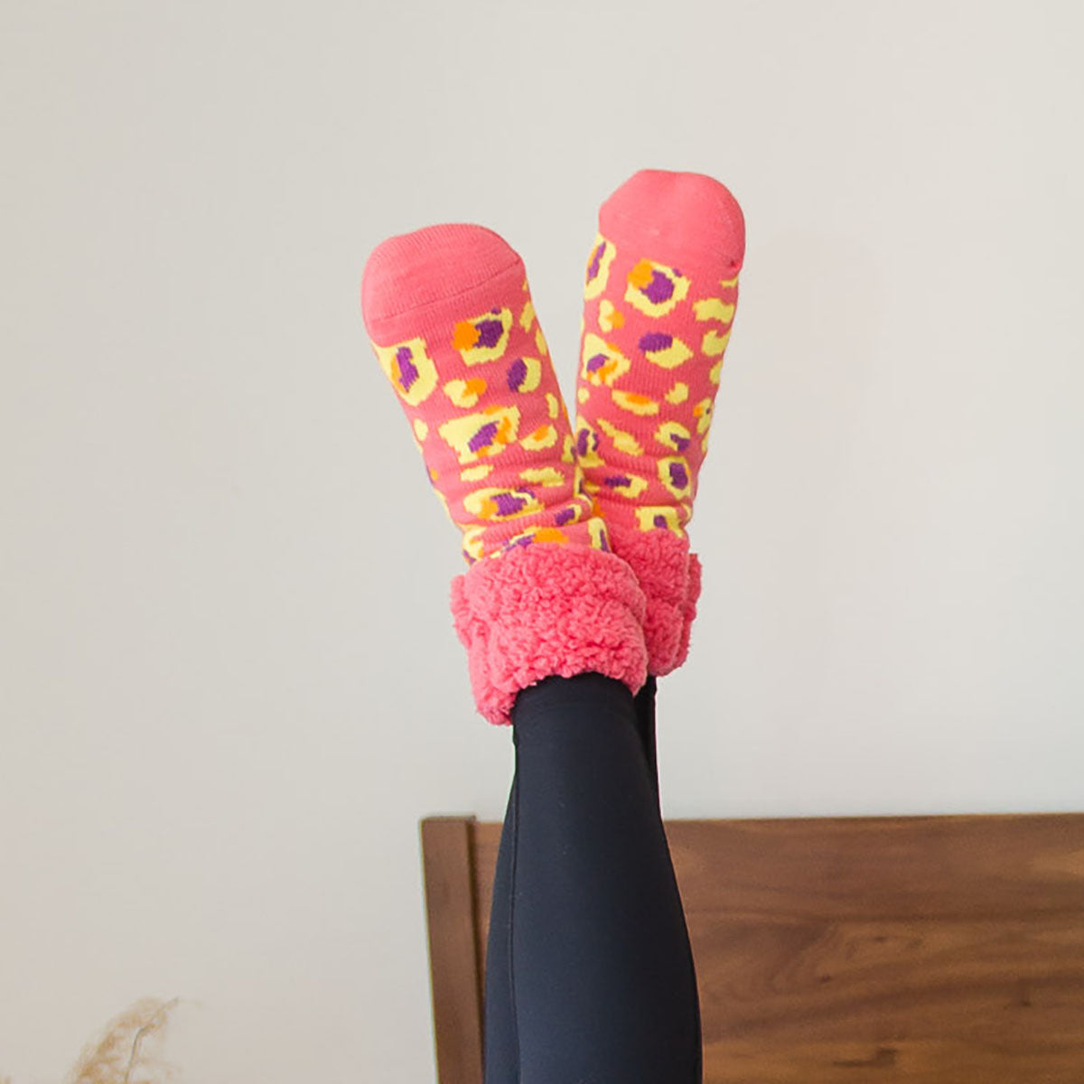 Bright Classic Slipper Socks | Coral Leopard
