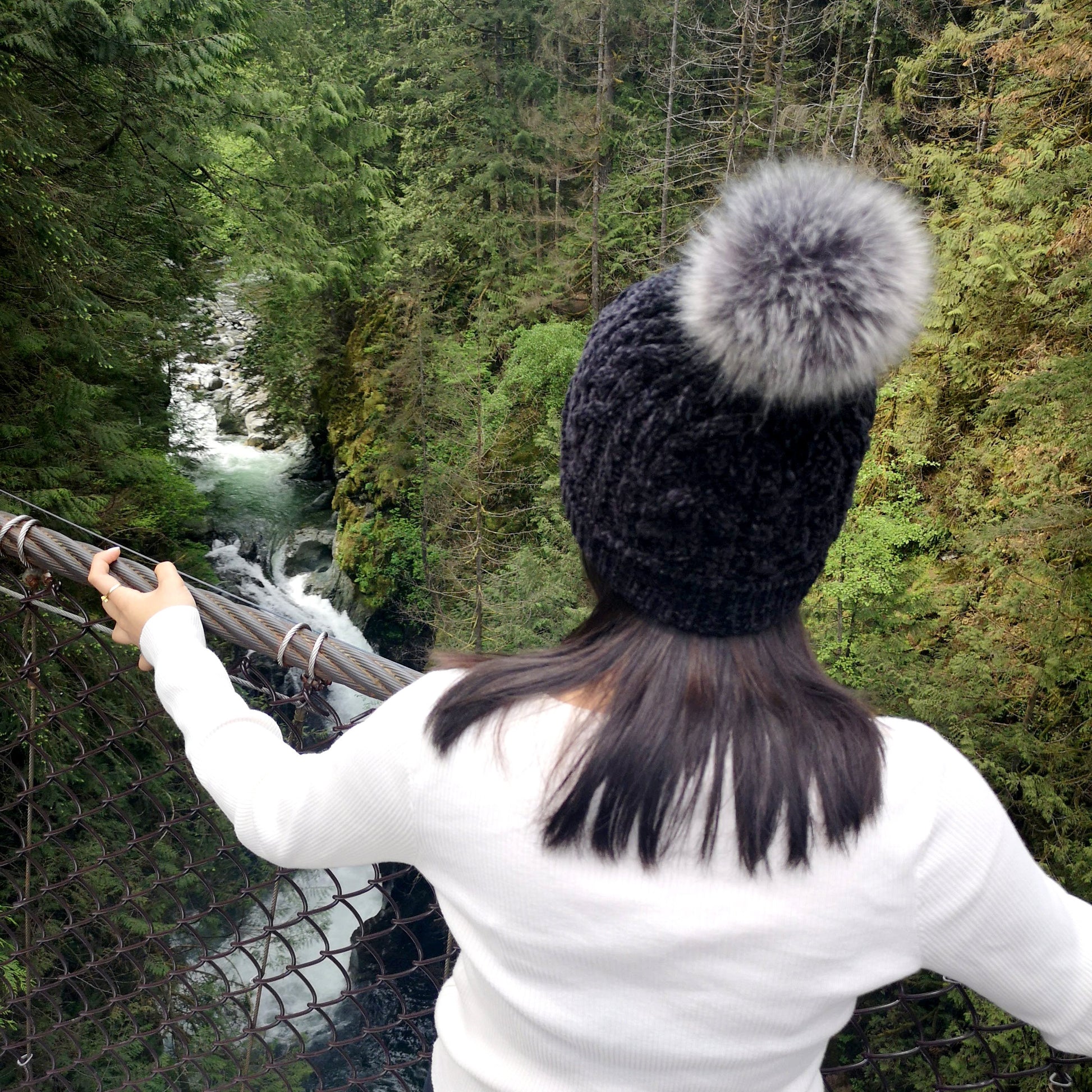 Pudus Winter Cable Knit Chenille Toque in Black with Fuzzy Pom Pom and Faux Fur Sherpa Fleece Lining