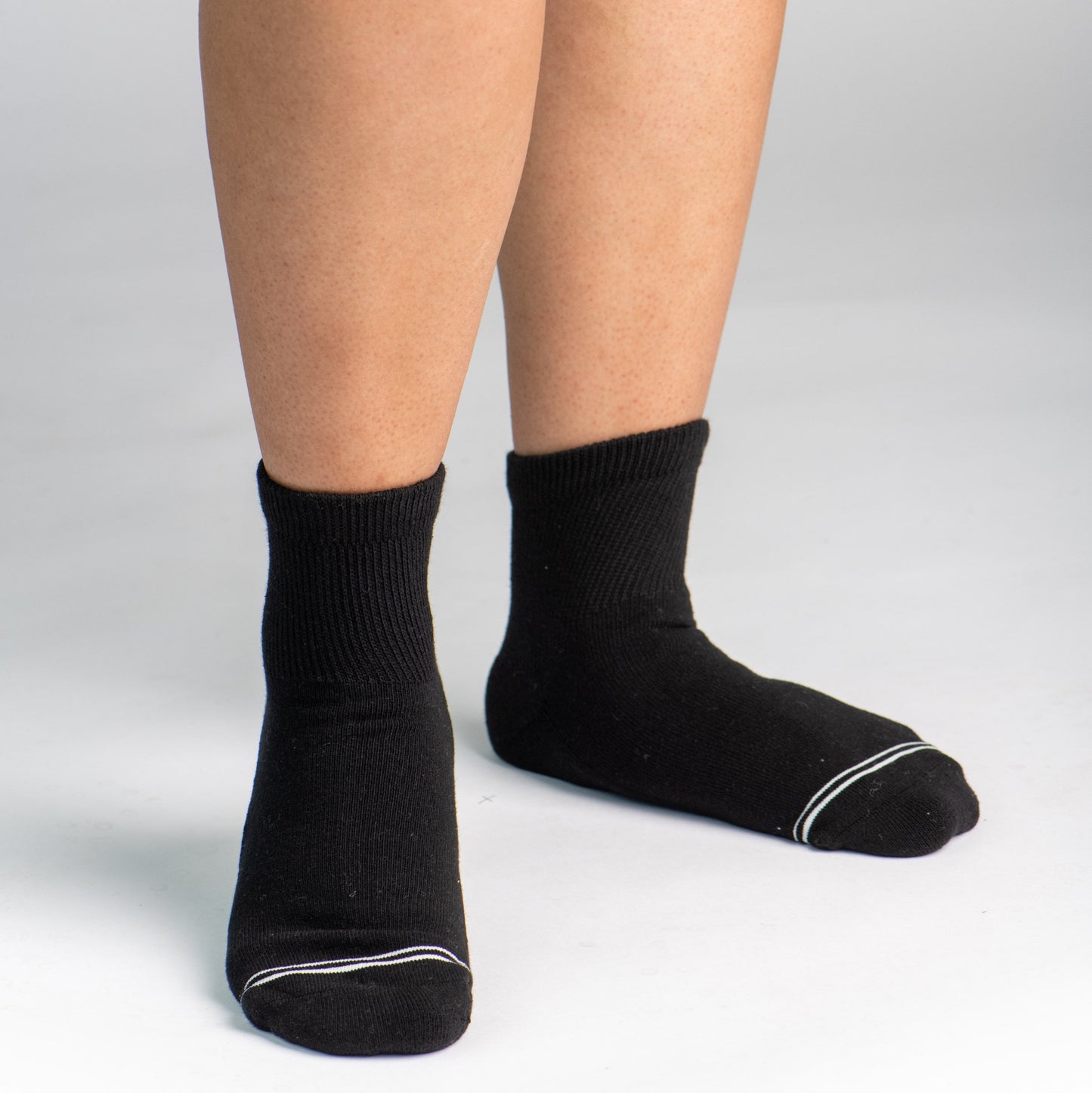 Cushioned Socks | Comfy Quarter Crew | Black