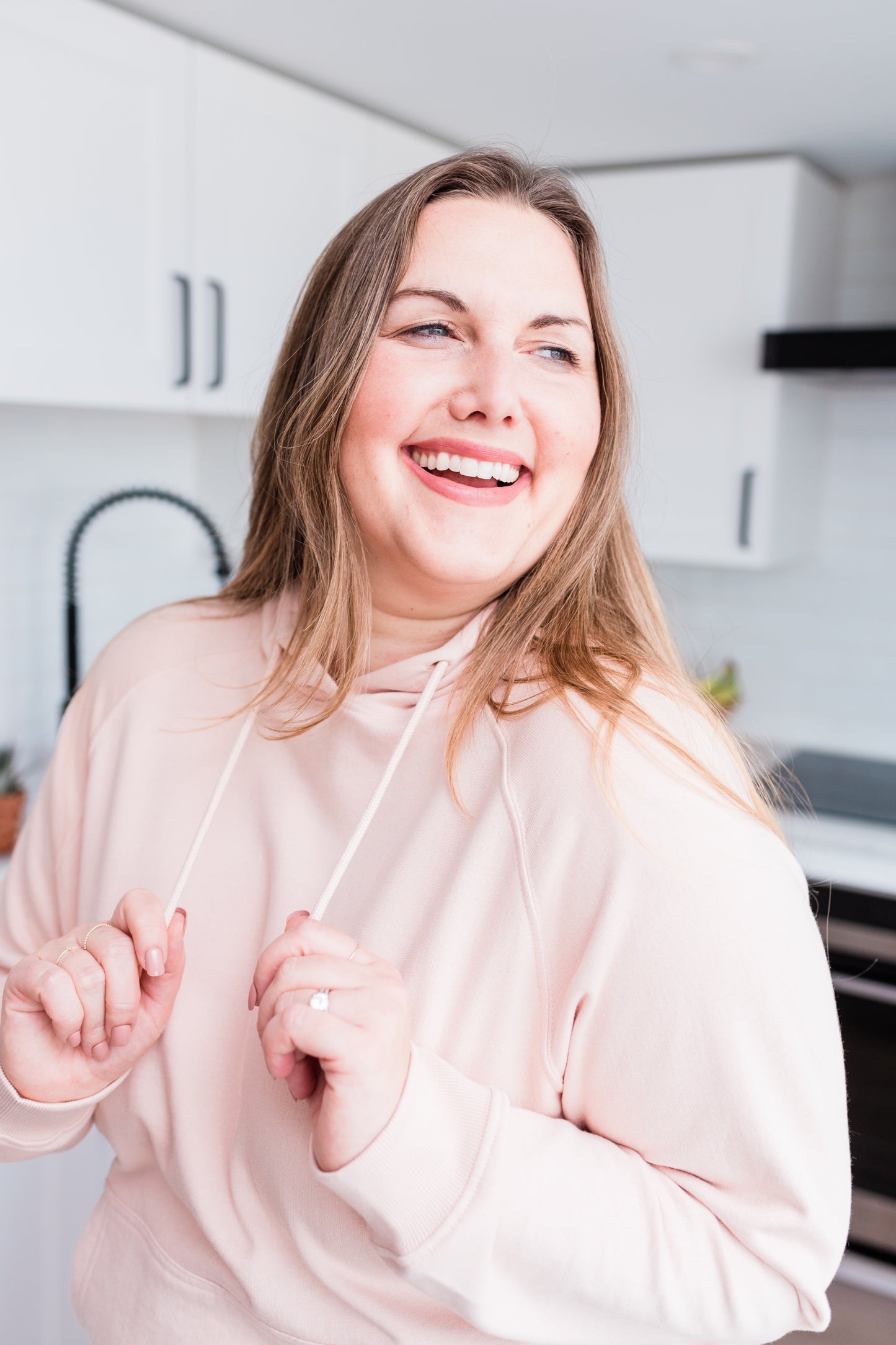 Noa Cozy Hoodie Sweatshirt | Live Well | Daydream Pink
