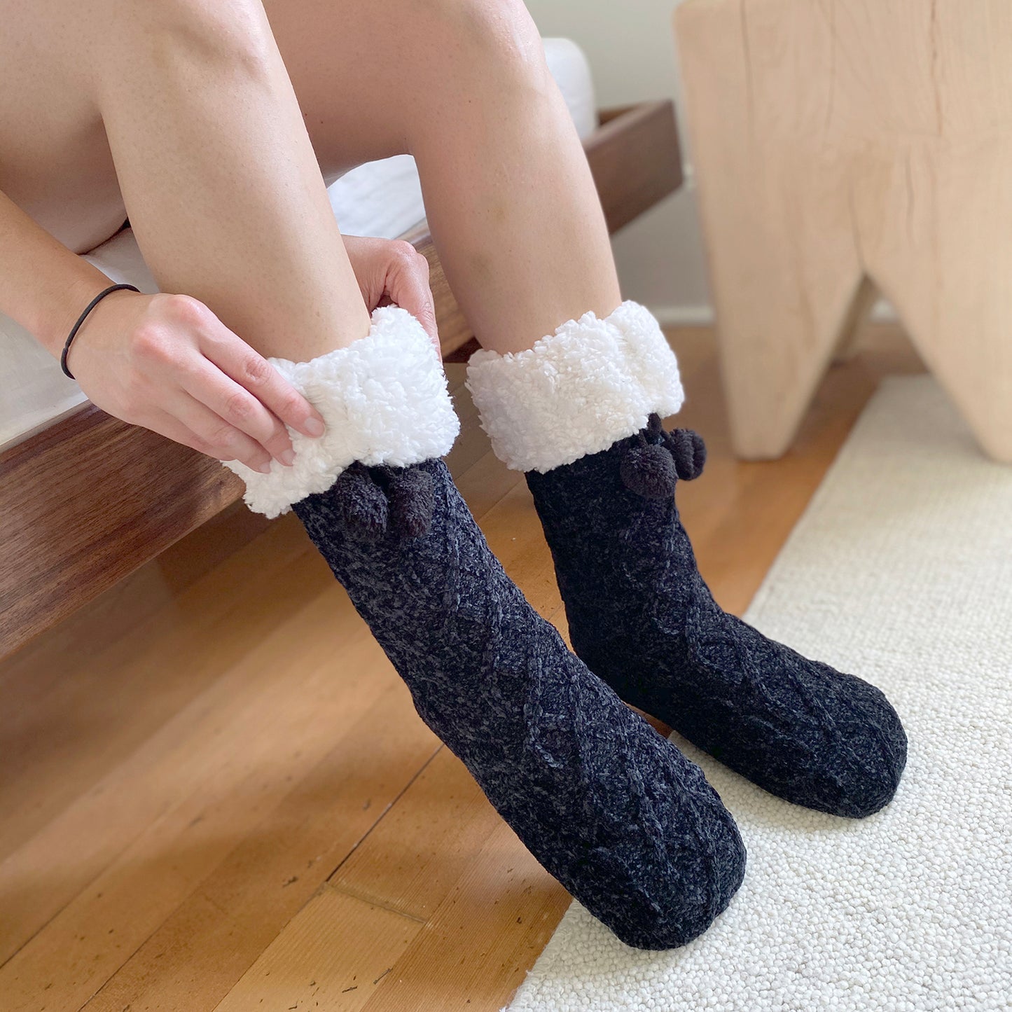 Pudus Winter Cable Knit Slipper Socks in Black with Non-Slip Grippers and Faux Fur Sherpa Fleece Lining