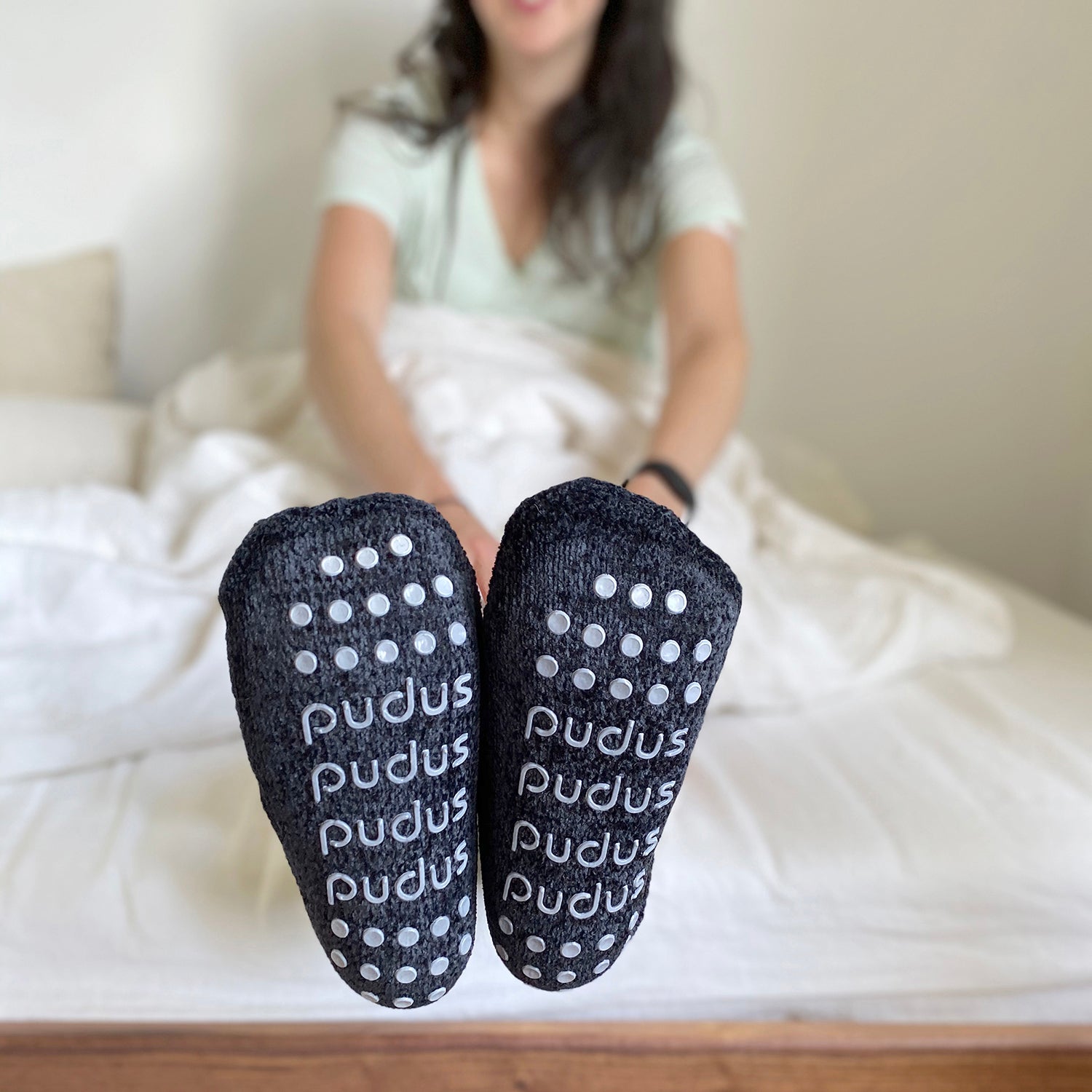 Pudus Winter Cable Knit Slipper Socks in Black with Non-Slip Grippers and Faux Fur Sherpa Fleece Lining