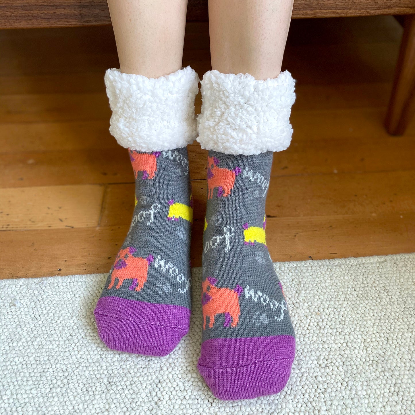 Pudus Cozy Winter Slipper Socks for Women and Men with Non-Slip Grippers and Faux Fur Sherpa Fleece - Adult Regular Fuzzy Socks Dog Woof - Classic Slipper Sock