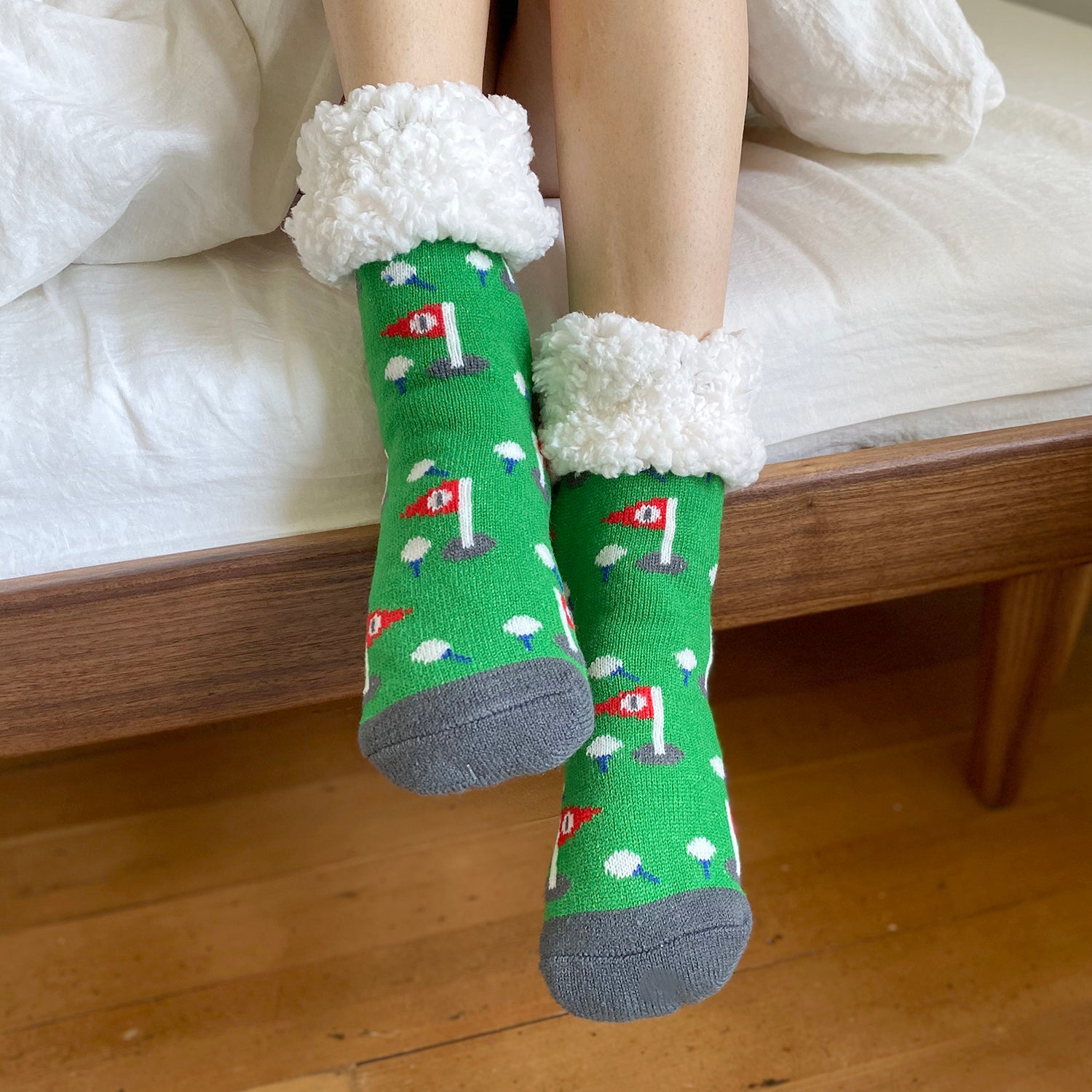 Pudus Cozy Winter Slipper Socks for Women and Men with Non-Slip Grippers and Faux Fur Sherpa Fleece - Adult Regular Fuzzy Socks Golf Green - Classic Slipper Sock