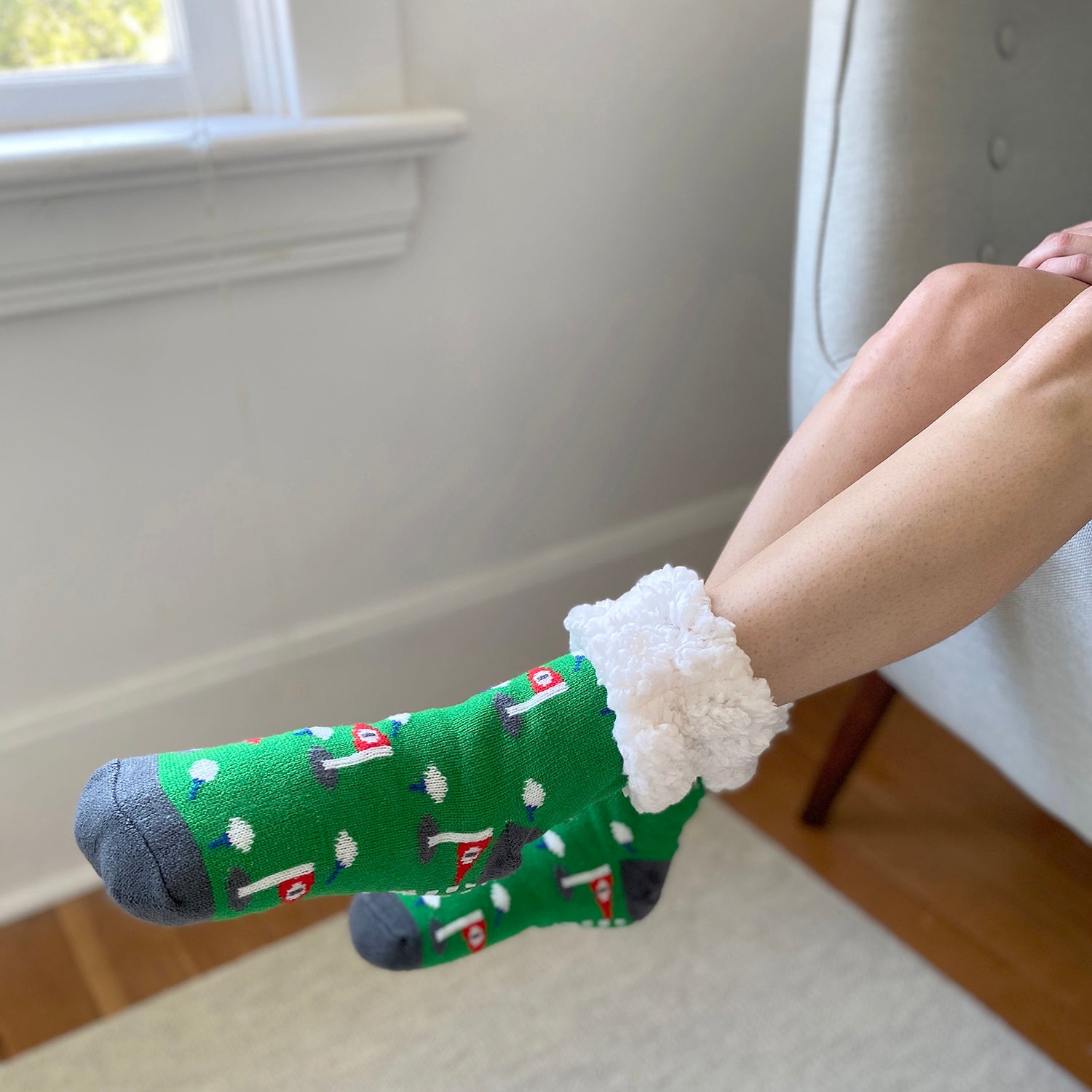 Pudus Cozy Winter Slipper Socks for Women and Men with Non-Slip Grippers and Faux Fur Sherpa Fleece - Adult Regular Fuzzy Socks Golf Green - Classic Slipper Sock