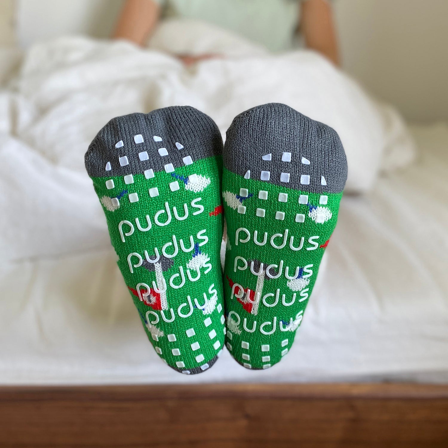 Pudus Cozy Winter Slipper Socks for Women and Men with Non-Slip Grippers and Faux Fur Sherpa Fleece - Adult Regular Fuzzy Socks Golf Green - Classic Slipper Sock