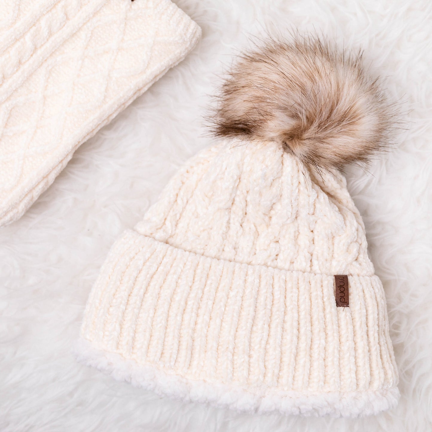 Pudus Winter Cable Knit Chenille Toque in White with Fuzzy Pom Pom and Faux Fur Sherpa Fleece Lining