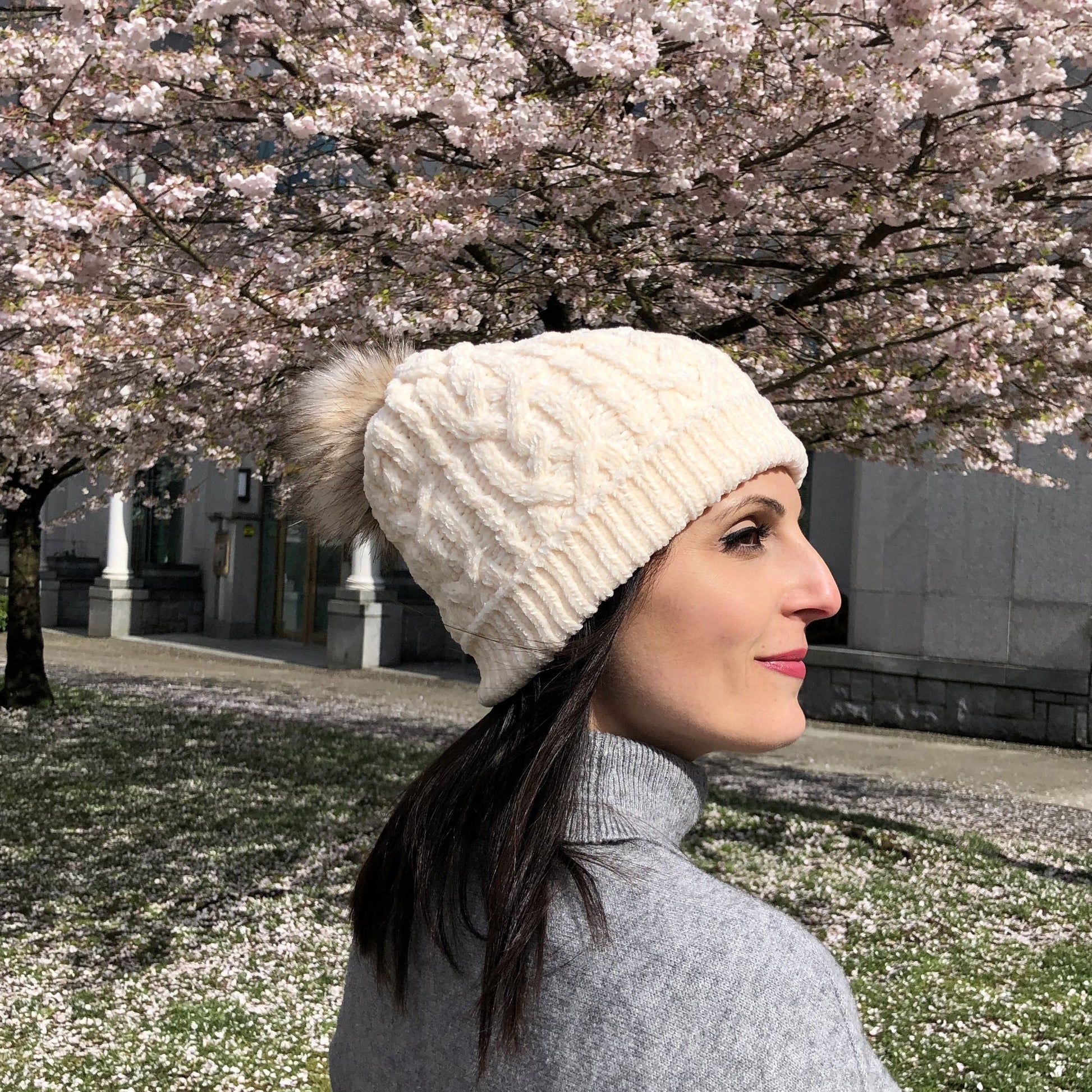 Pudus Winter Cable Knit Chenille Toque in White with Fuzzy Pom Pom and Faux Fur Sherpa Fleece Lining