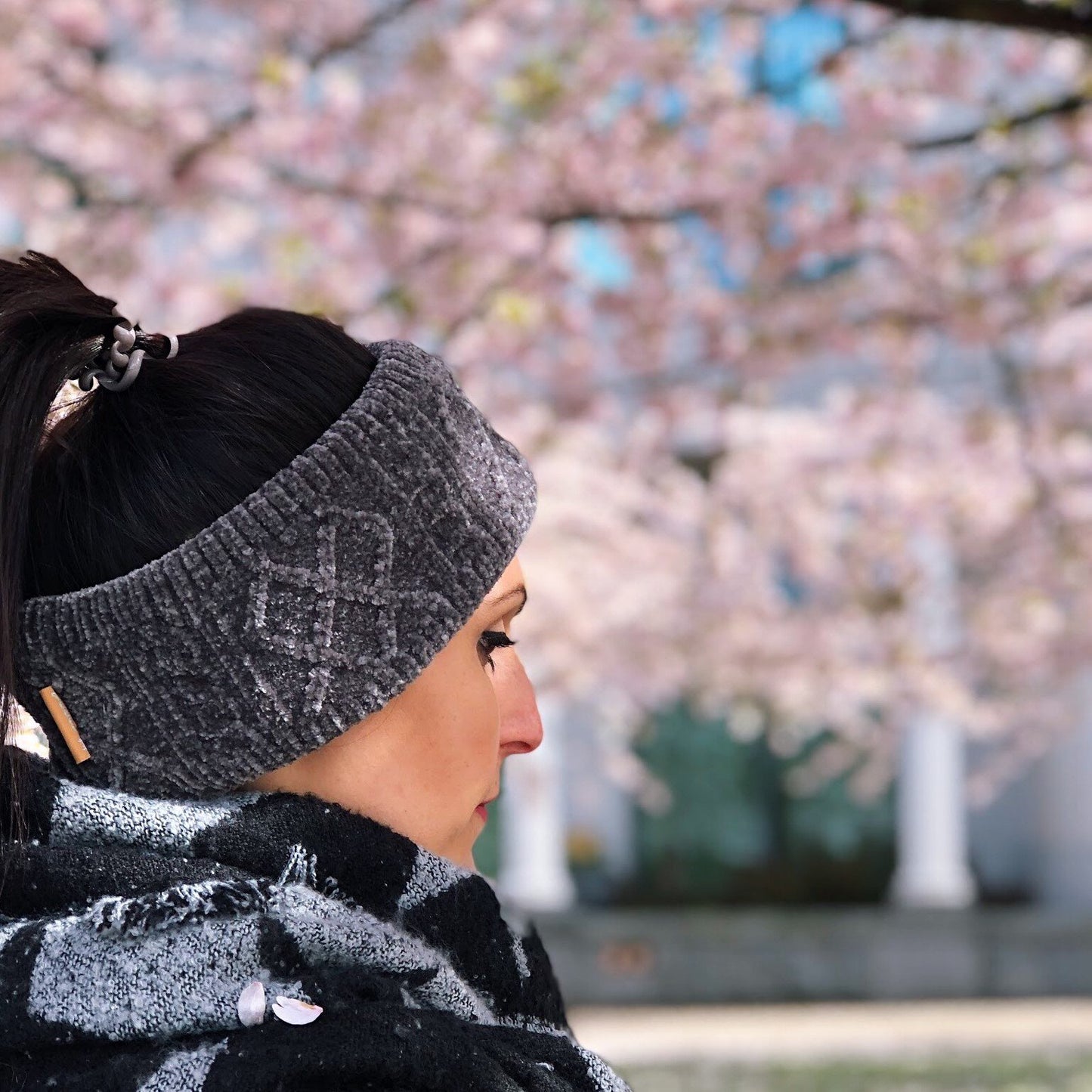 Pudus Winter Headbands for Women - Chenille Cable Knit Ear Warmer Headwrap Headband with Warm Faux Fur Fleece Lining Cable Knit Grey Chenille - Headband Adult
